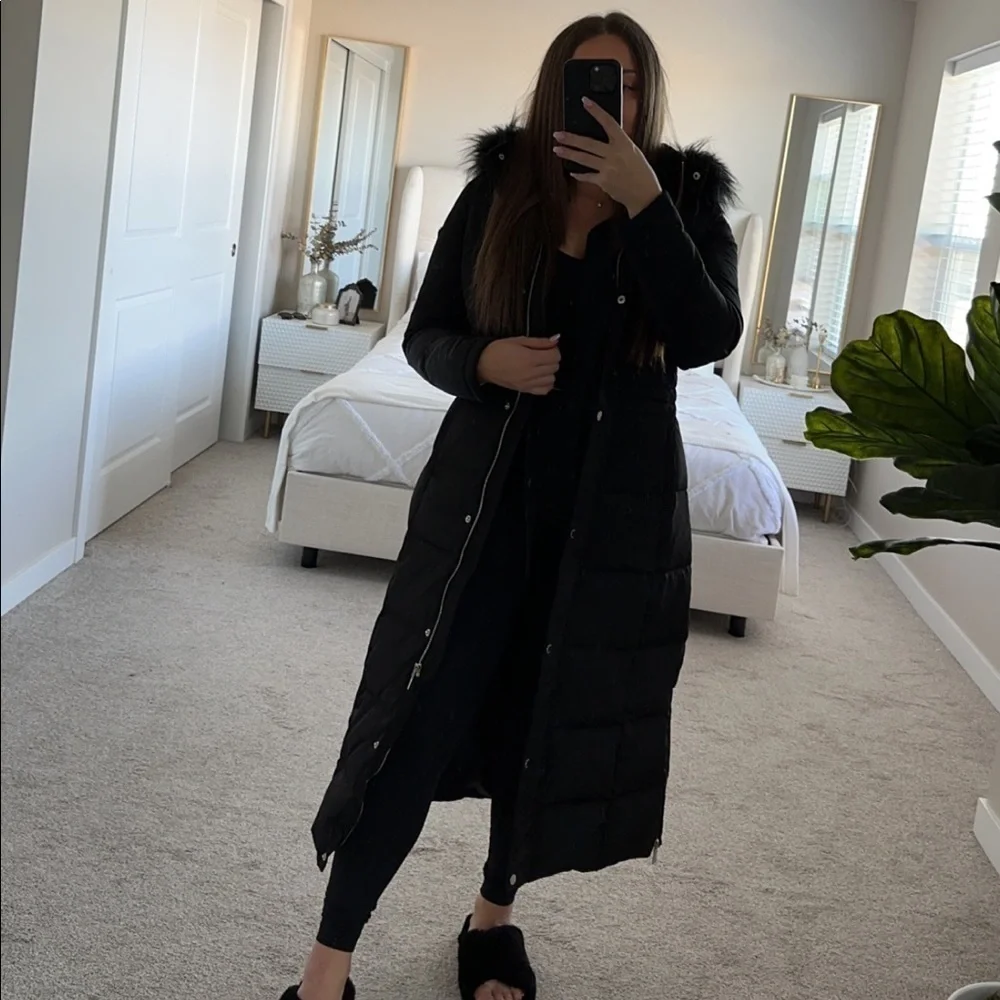 NWOT Faux Fur Trim Maxi Puffer